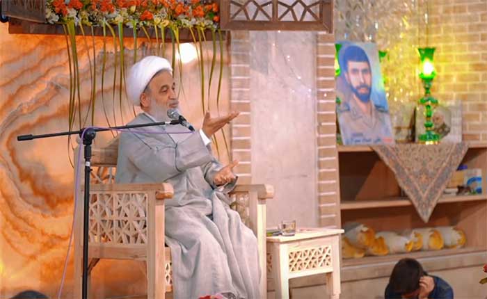 استاد پناهیان و سید مجید بنی فاطمه در جشن تولد امام رضا(ع) در خیمه الانتظار مشهدالرضا