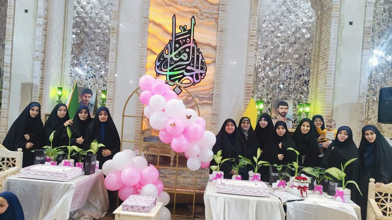 تقدیر از معلمان مدرسه دخترانه خیمه الانتظار