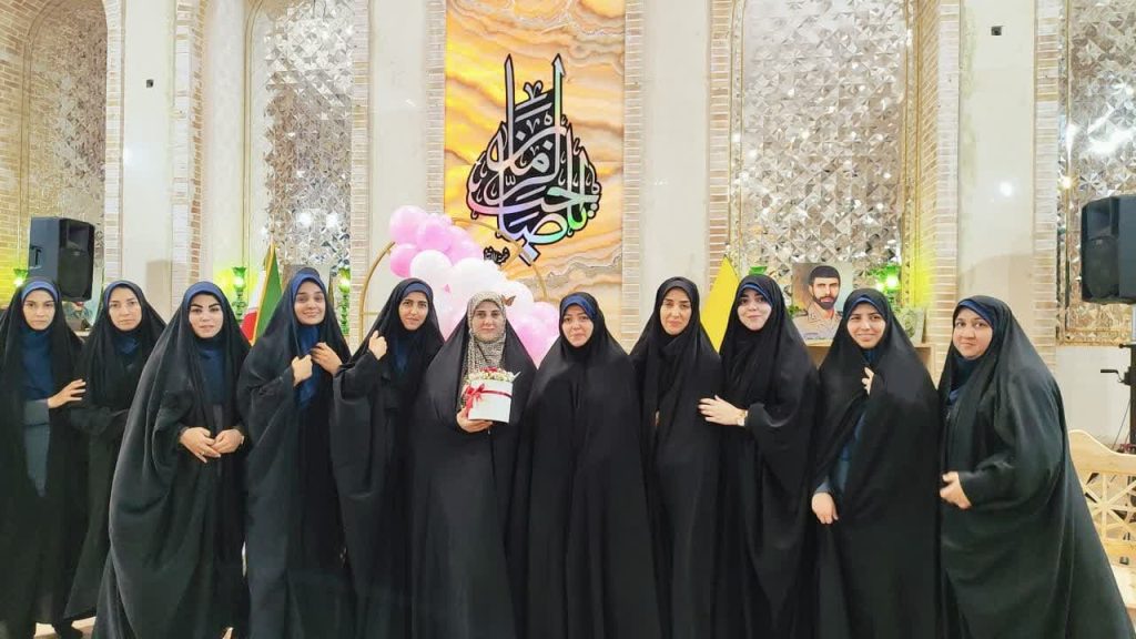 خیمه الانتظار مشهدالرضا  تقدیر از معلمان مدرسه دخترانه خیمه الانتظار در روز معلم